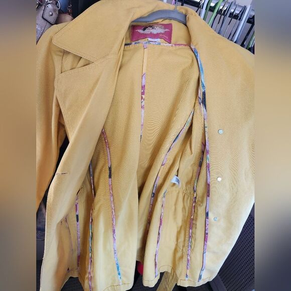 Vintage Very Good '90's Fiorucci Yellow Cotton Twill Trench Coat w/Belt Sz Small - Picture 9 of 9